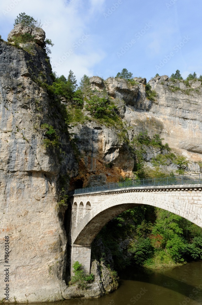 pont sur le Tarn à Saint-Chély-du-Tarn