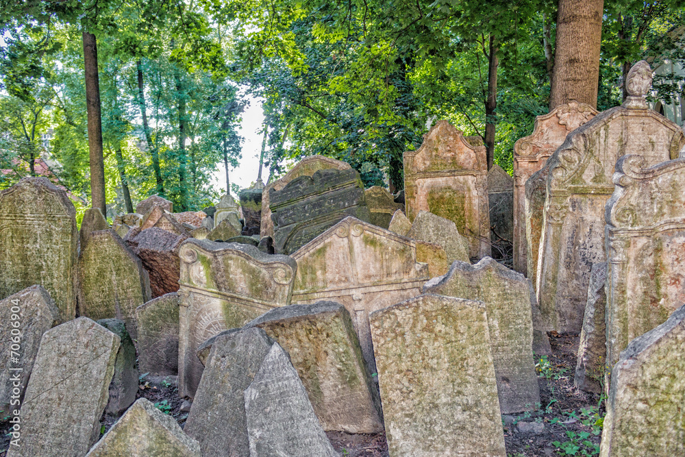 Naklejka premium Old Jewish Cemetery in Prague