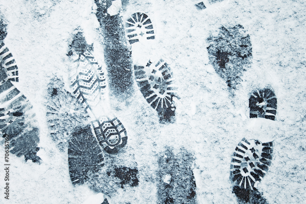 Naklejka premium Shoeprints in snow