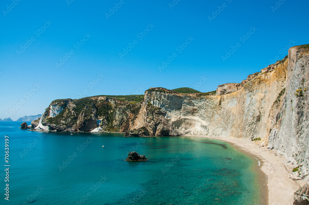 Chiaia di Luna isola di Ponza