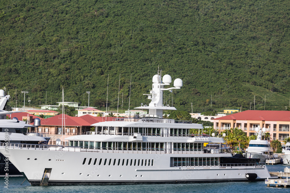 Fototapeta premium Huge White Luxury Yacht