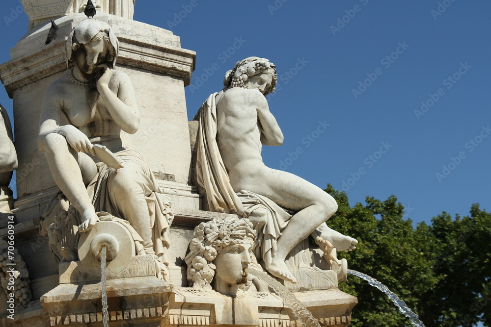 Fototapeta premium Fontana Nimes