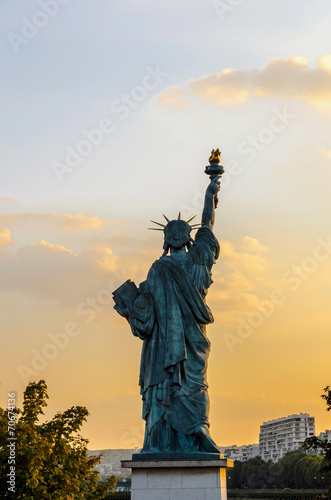 Paris statue of Liberty