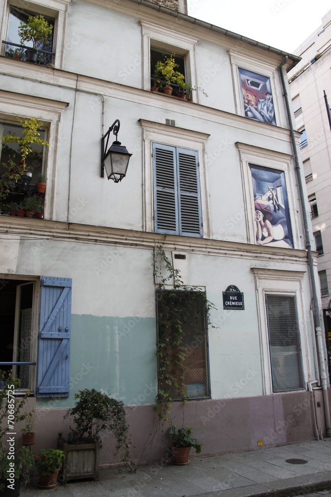 Maison rue Crémieux à Paris