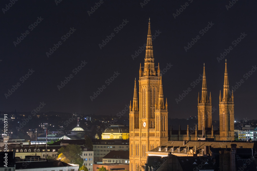 Obraz premium market church wiesbaden at night