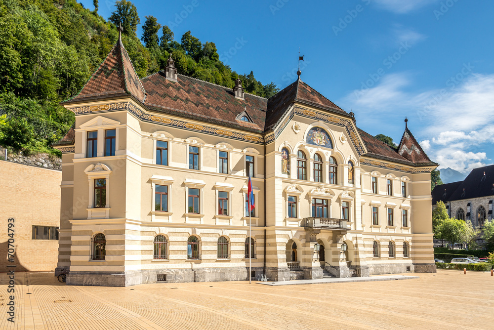 Obraz na płótnie Parliament of Liechtenstein in Vaduz w salonie