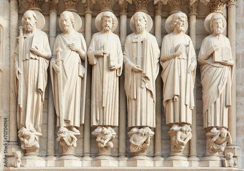 Notre Dame de Paris statues of saints