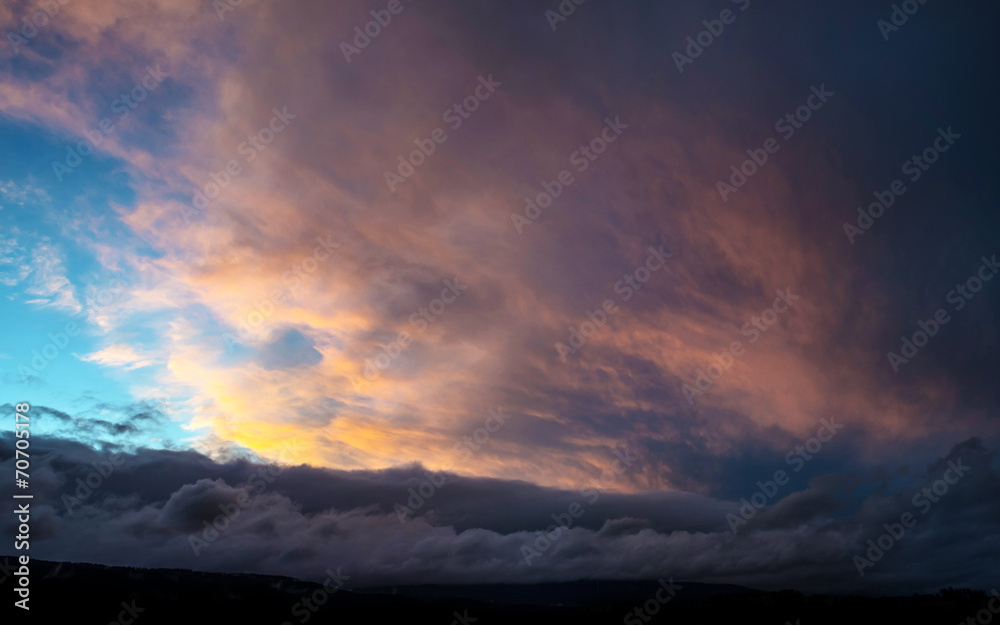 Fototapeta premium dramatic sunset sky