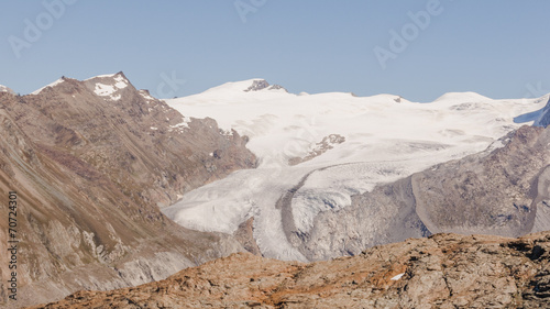 Zermatt, Dorf, Alpen, Adlerhorn, Strahlhorn, Findelgletscher, Schweizer Berge, Wanderferien, Sommer, Wallis, Schweiz photo