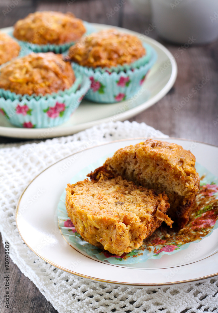 Carrot and apple muffins Carrot and apple muffins