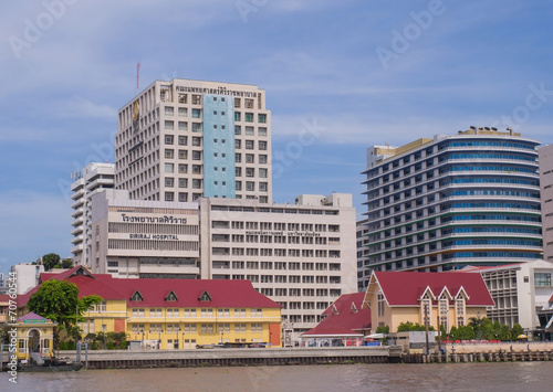 Canvas Print Siriraj hospital under blue sky