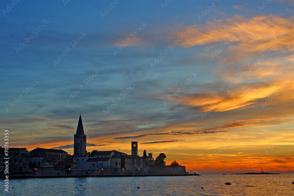 Fototapeta premium TRAMONTO A POREC IN CROAZIA
