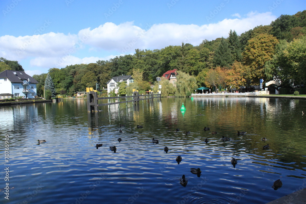 Blick über den Mühlenteich an der Woltersdorfer Schleuse Blick über den Mühlenteich an der Woltersdorfer Schleuse