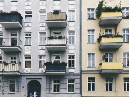 Canvas Print typical altbau buildings in berlin