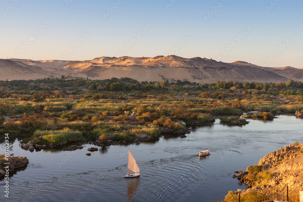 Obraz premium Życie na Nilu, Asuan, Egipt