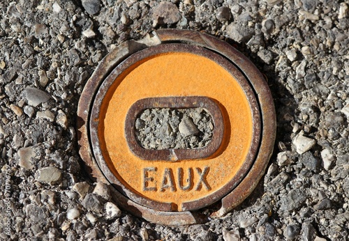Bouche d'accès à un une canalisation d'eau