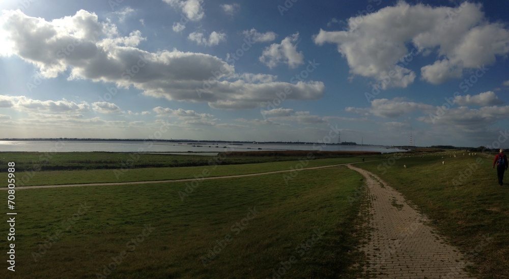 Deich an der Elbe Deich an der Elbe