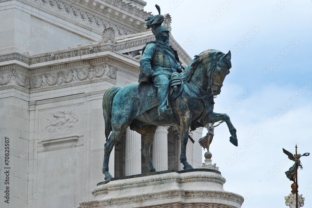 Fototapeta premium Sculptures of Vittorio Emmanuele monument