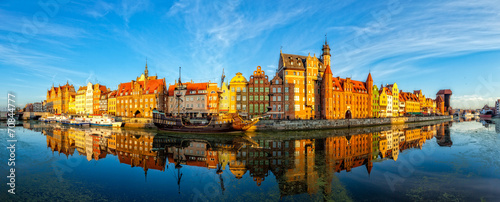 Canvas Print The riverside with promenade of Gdansk, Poland.