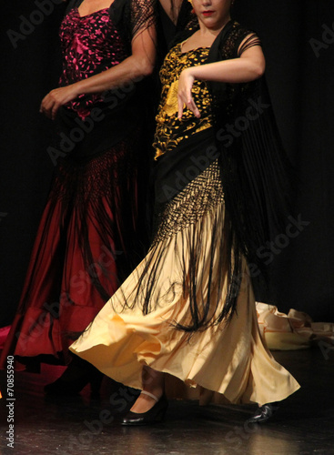 Bailarinas de flamenco sobre el escenario