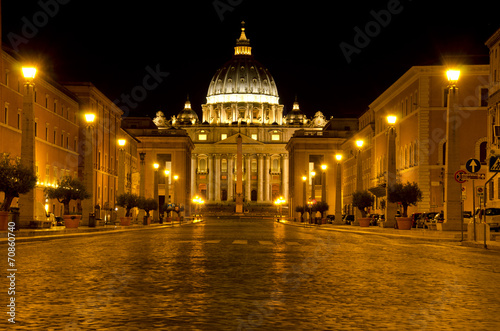 Saint Peter's Basilica of Rome © euclem