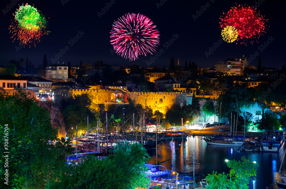Fototapeta premium Fajerwerki w Antalyi w Turcji