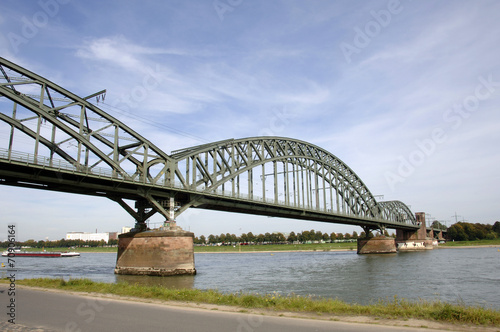 Brücke über den Rhein © R+R