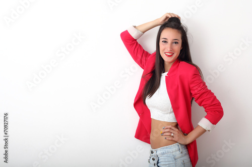 Ritratto di ragazza. Abbigliamento casual photo