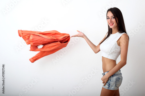 Ritratto di ragazza. Abbigliamento casual photo