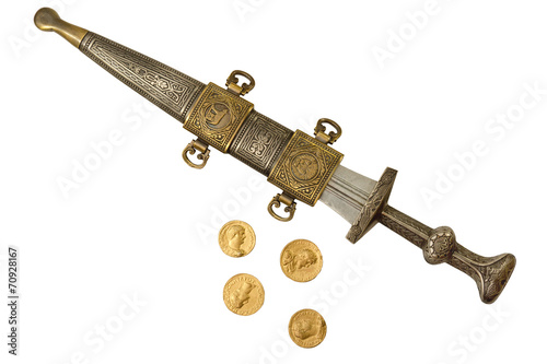 фотографія Roman Empire Dagger and Denarii Coin Replicas II