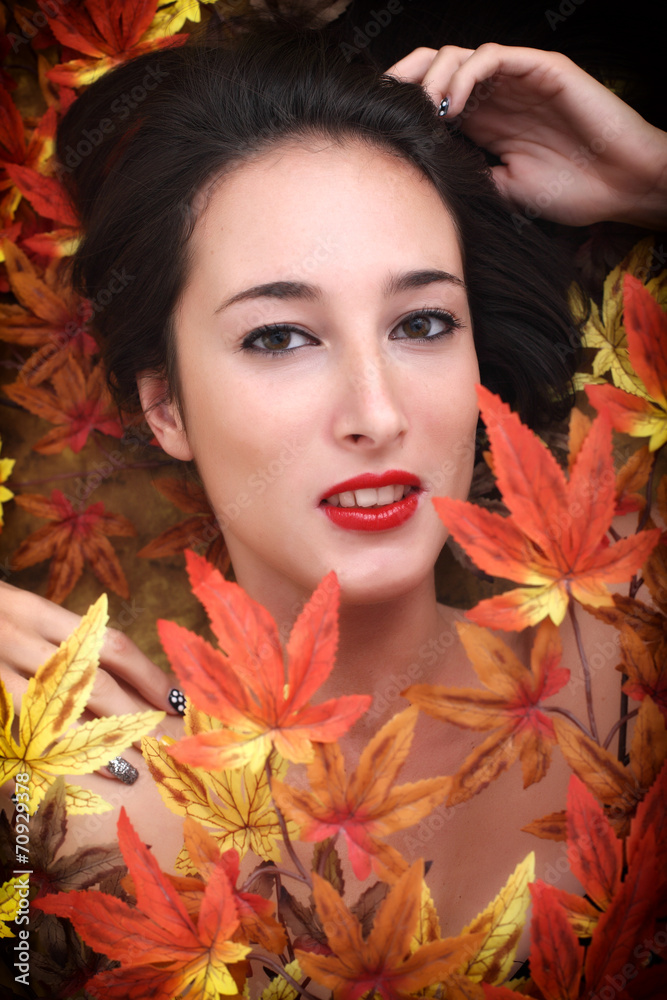 Ritratto di ragazza. Autunno Ritratto di ragazza. Autunno