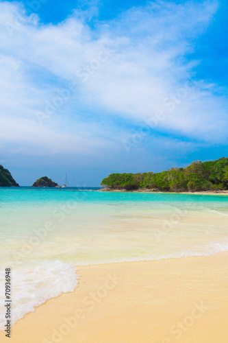 Lagoon Seascape Hideaway Scene