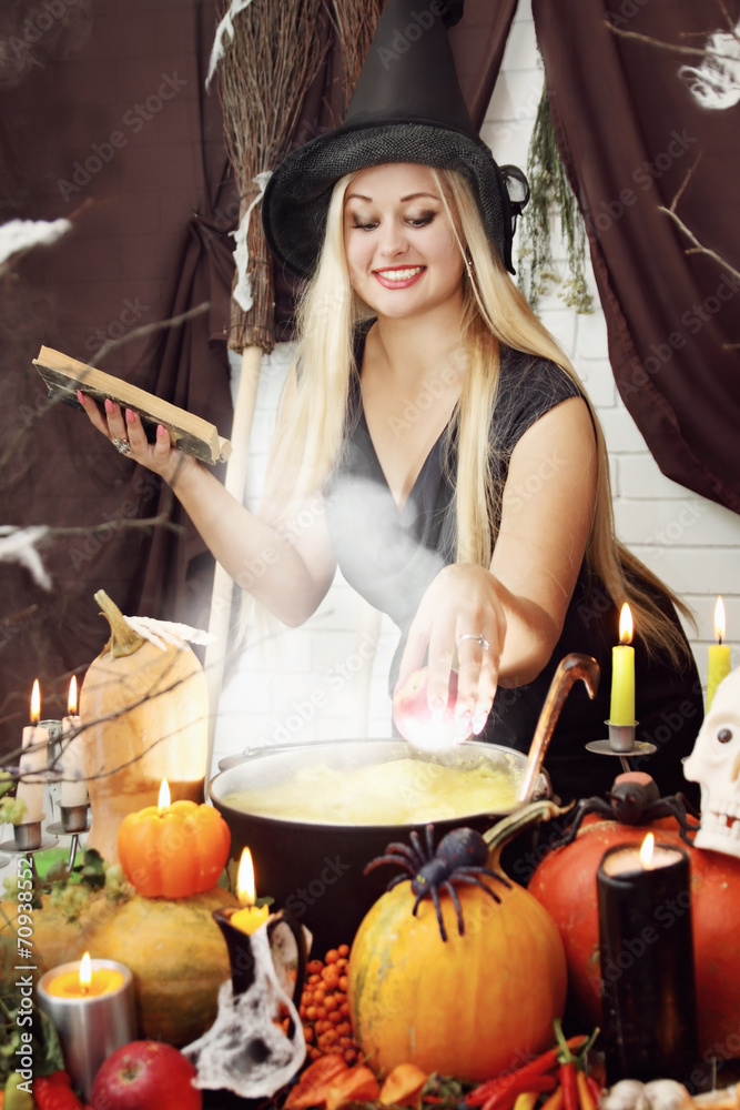 Witch throws an apple, tinted Witch throws an apple, tinted