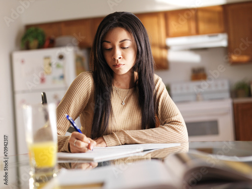 Konstfotografi african american teen studying