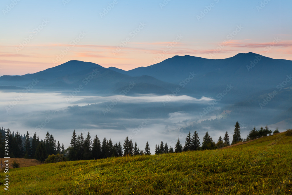 Fototapeta premium the mountain autumn landscape