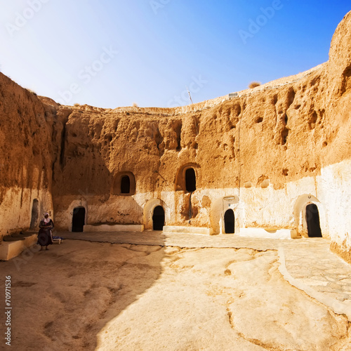 Fotografie Matmata, Tunisia. The largest region of the troglodyte community