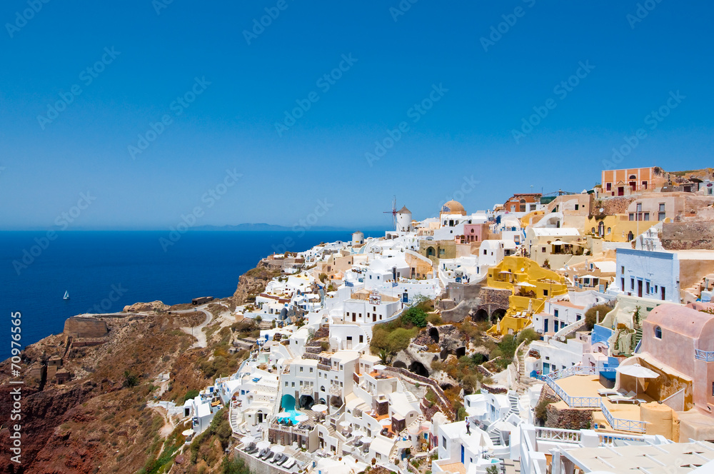 Colorful Oia village on the caldera cliffs. Thira (Santorini).