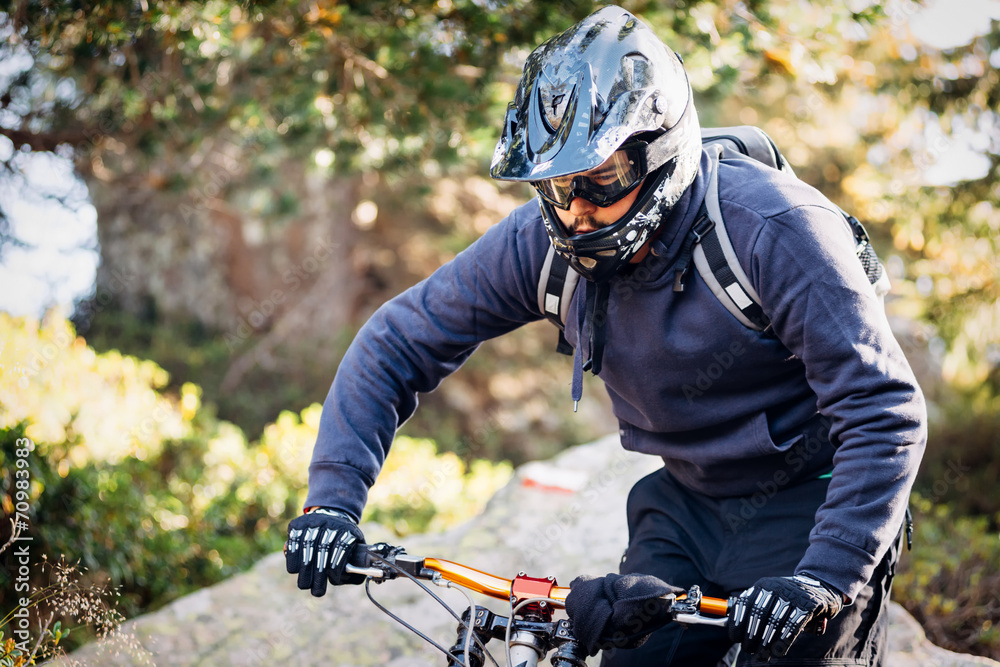 Young man - Lifestyle - Downhill - bike Young man - Lifestyle - Downhill - bike