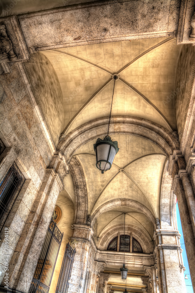 hdr archs