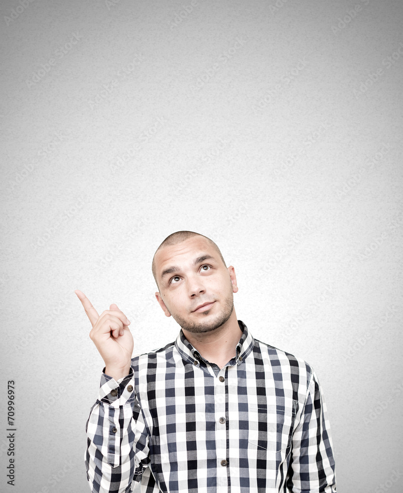 Naklejka premium Handsome caucasian man isolated on a graphical background