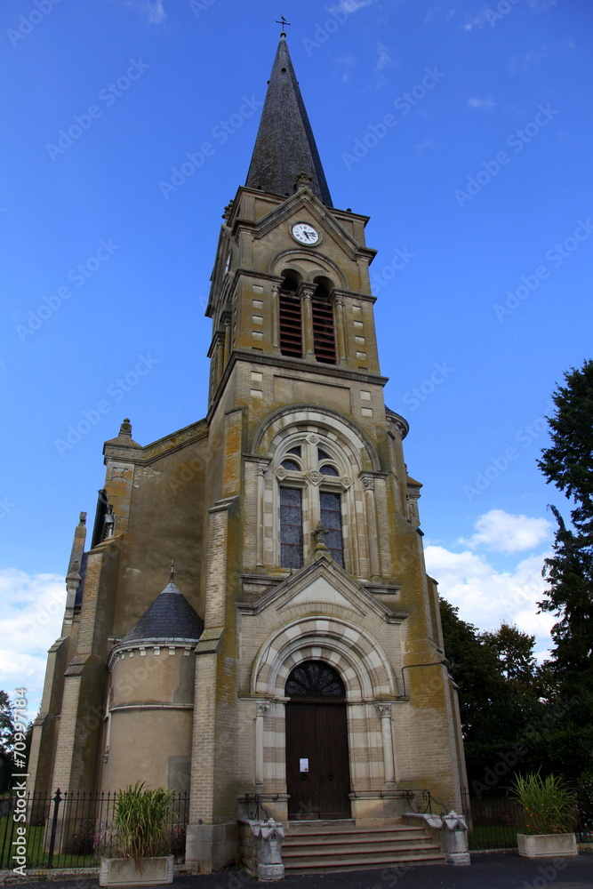 Eglise de Dompierre-les-Ormes.