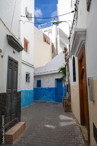 Narrow street of old Medina. Historical center of Tangier, Moroc © evannovostro