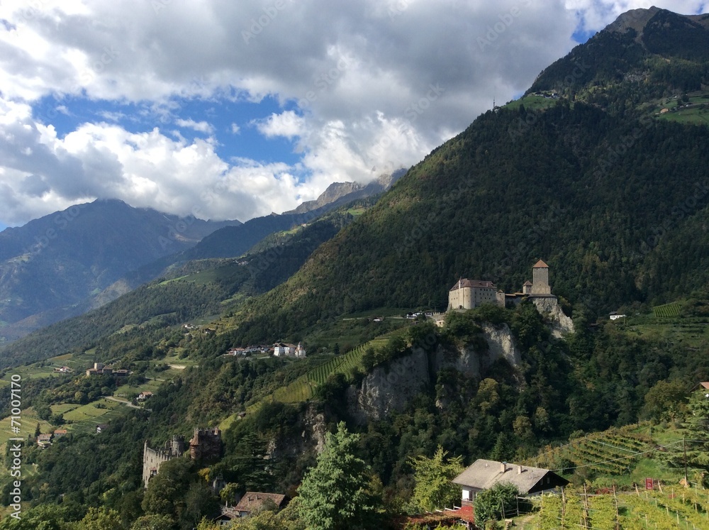Fototapeta premium Schloß Tirol