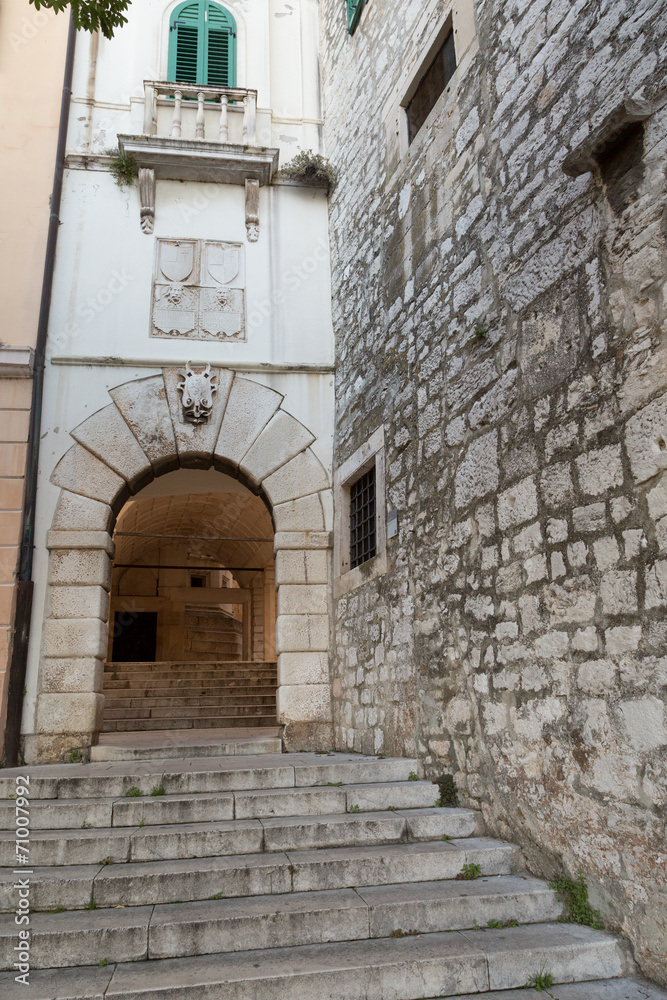 Ruelle et escalier