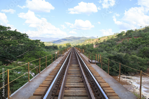 linha férrea (horizontal) © dalaibruno