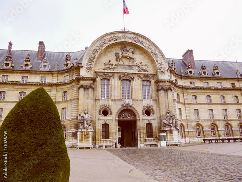 Retro look Hotel des Invalides Paris