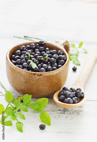  blueberries in a cup