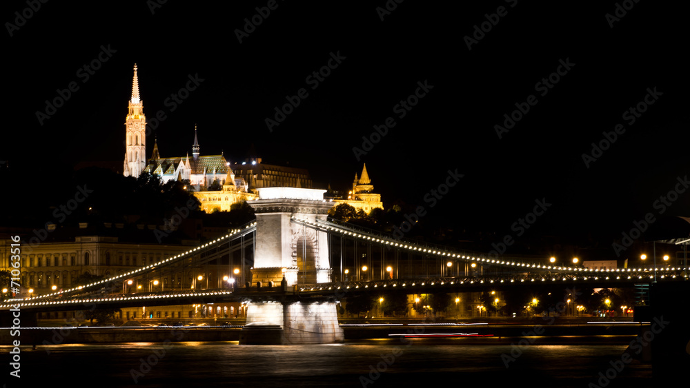Obraz premium Chain Bridge in Budapest