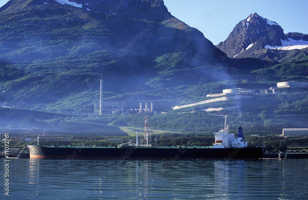 Fototapeta premium Oil Tanker