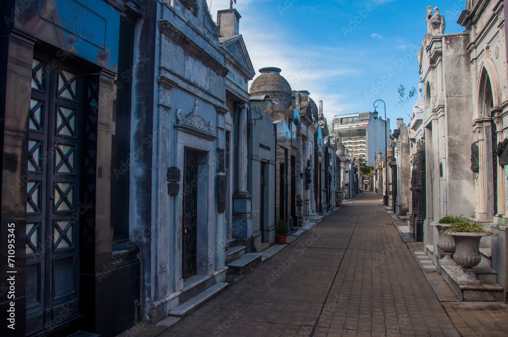 Obraz premium Spectacular La Recoleta cemetery in Buenos Aires, Argentina